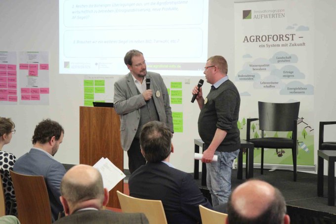 Diskussionen zu dem Weitergang von Agroforst-Systemen auf der Abschlussveranstaltung im März 2019.